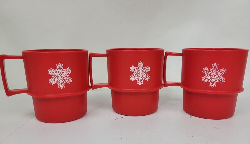3 Tupperware 1312-7 Red Snowflake Stackable Coffee Mugs Cups - EUC